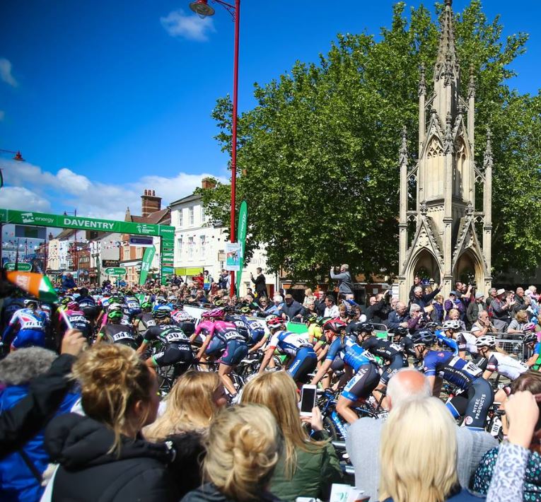 womens tour, fans, cyclist