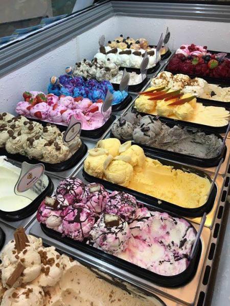 gallones ice cream parlour dessert northamptonshire